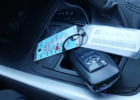 2024 Toyota Rav4 Xle from USA, damaged, VIN 2T3W1RFV7RW333500